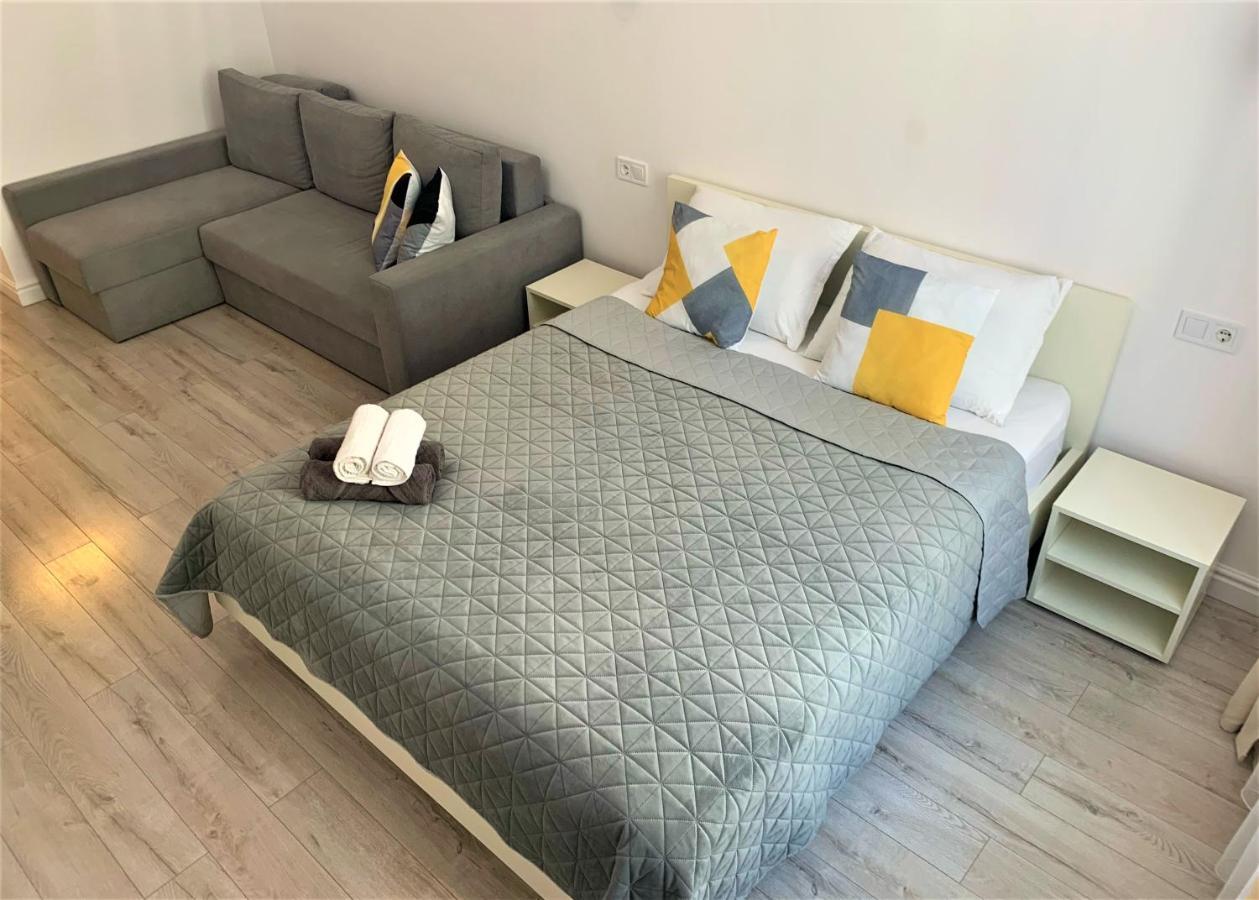 Iris Apartment On Popovich Lvov Exteriér fotografie