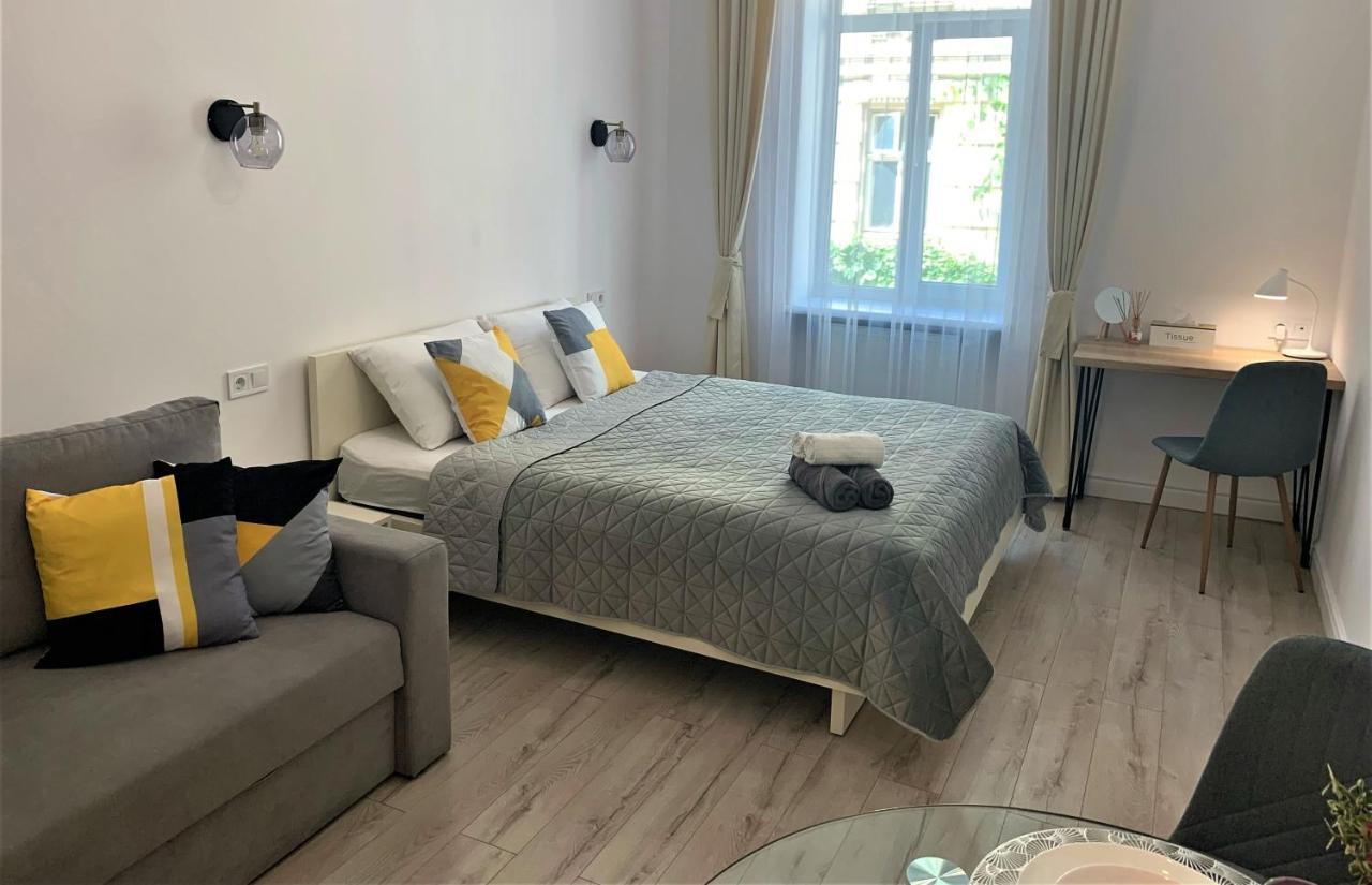 Iris Apartment On Popovich Lvov Exteriér fotografie