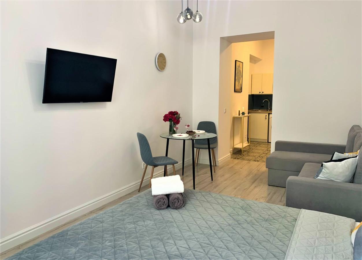 Iris Apartment On Popovich Lvov Exteriér fotografie