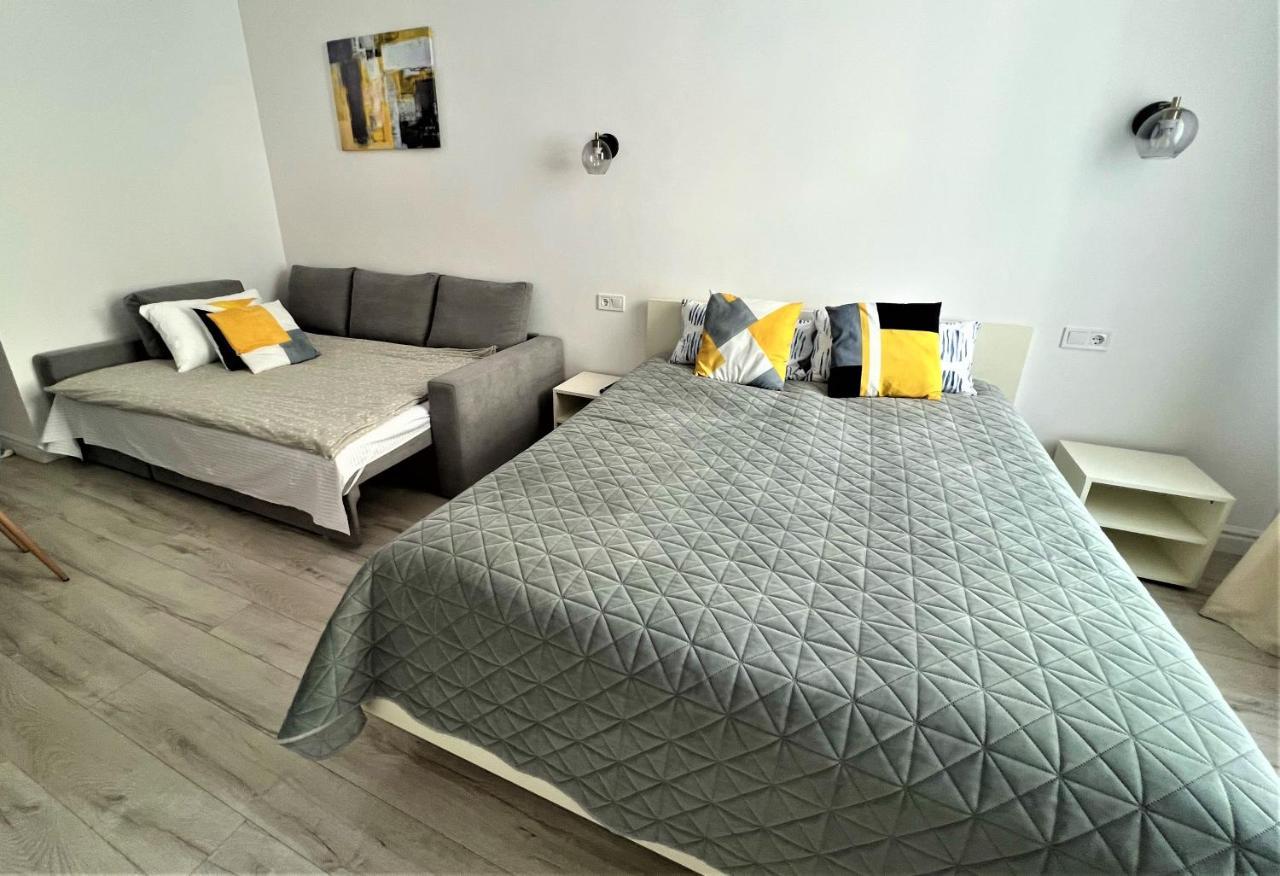 Iris Apartment On Popovich Lvov Exteriér fotografie
